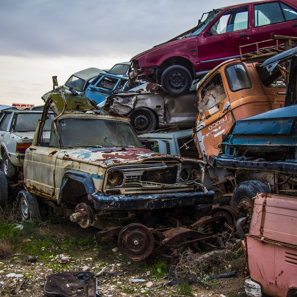 Old high-mileage vehicle being sold for cash in Indiana